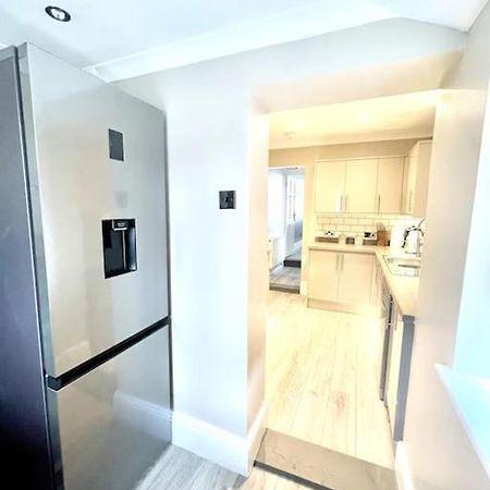 Spacious Modern Victorian House In Rochester Wainscot Luaran gambar